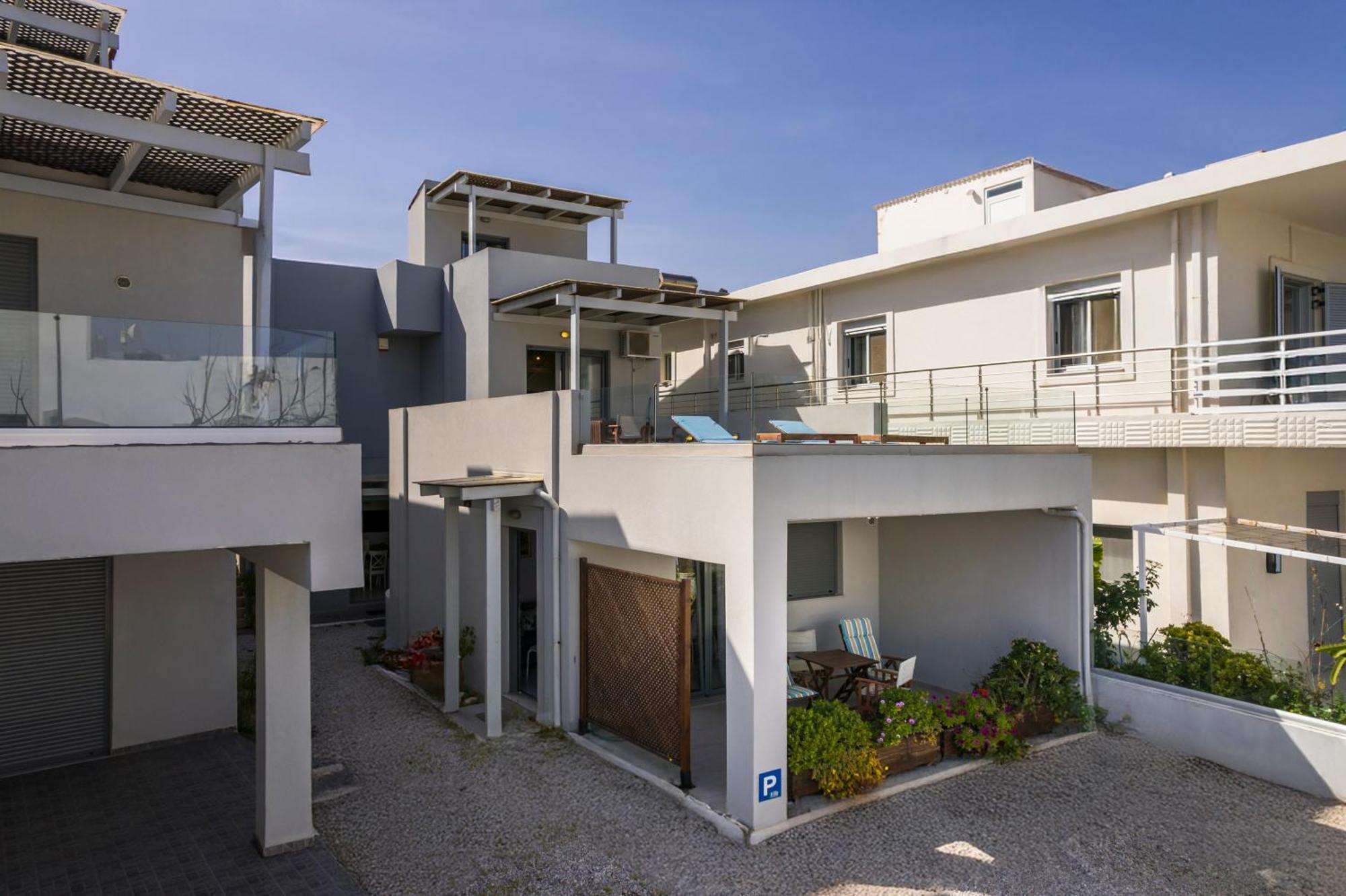 Alisahni Villa & Suite Като-Даратсо Экстерьер фото